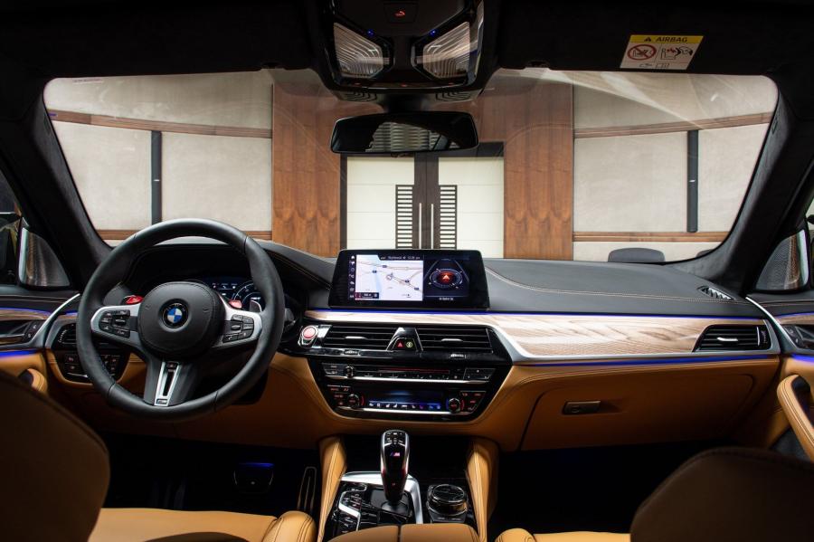 Торпедо BMW M5 Competition (F90) 2020 года  (UAE) (фото 10 из 36)